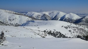 Eagle Ridge is in the centre of this image (Razorback out on skyline). You can see the cornice that often forms above the steepest part of the Eagle Ridge runs.